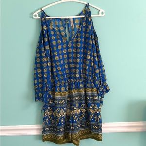 Cute romper never worn